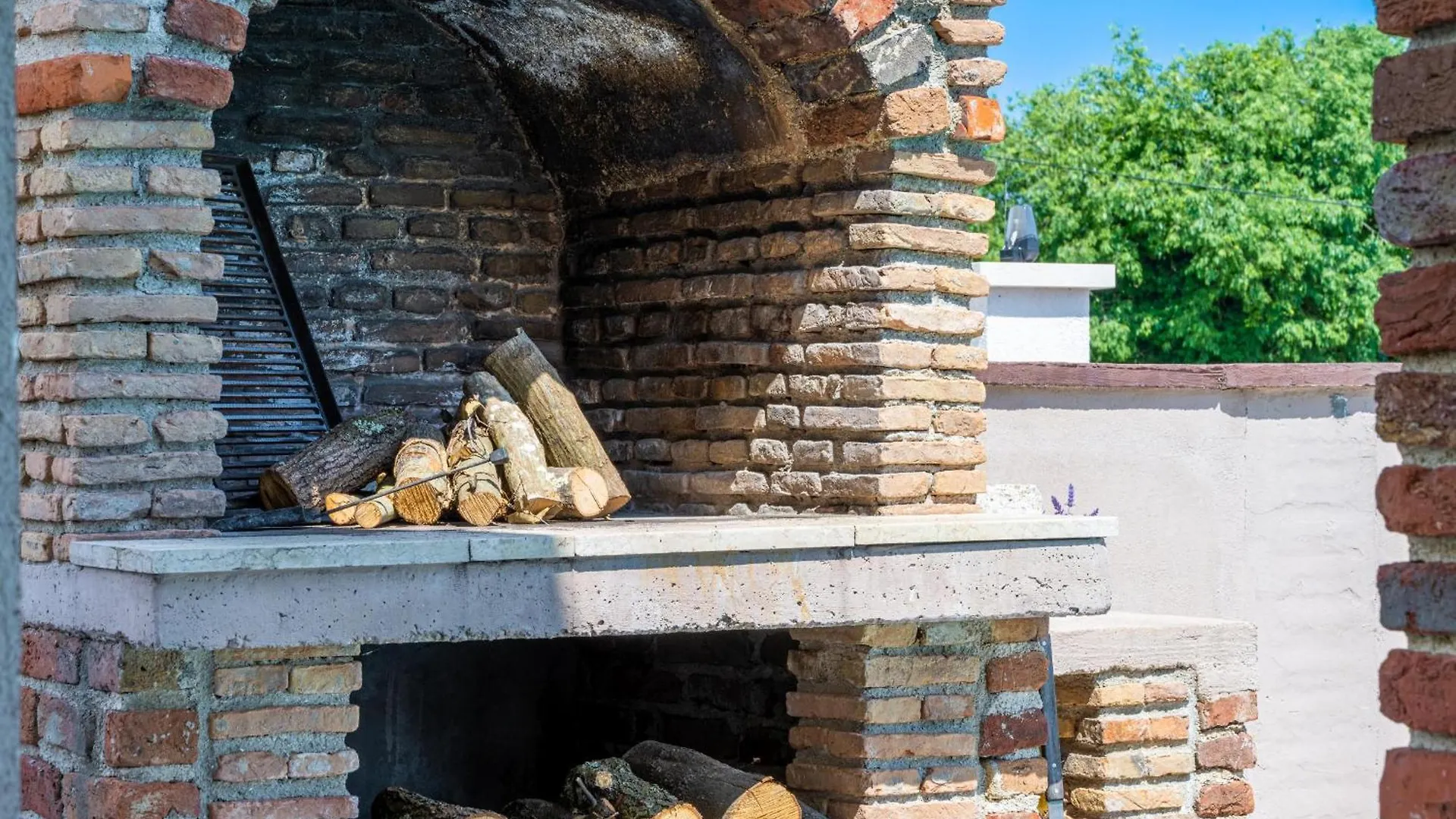 Villa Pupos With Hot Tub And Private Pool Rebici