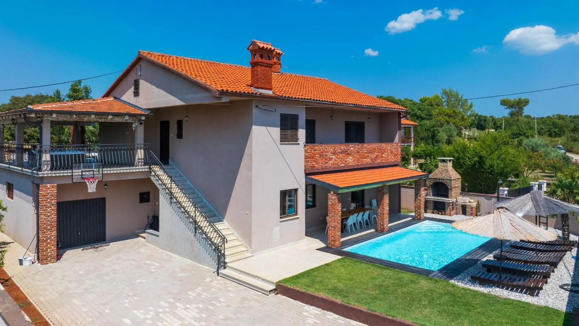 Villa Pupos With Hot Tub And Private Pool Rebici 0*,