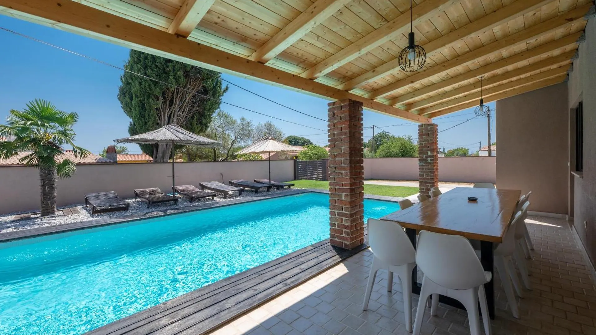 Villa Pupos With Hot Tub And Private Pool Rebici